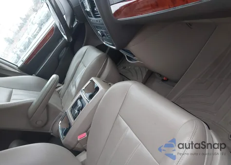 2013 Chrysler Town & Country Touring from USA, damaged, VIN 2C4RC1BGXDR802596